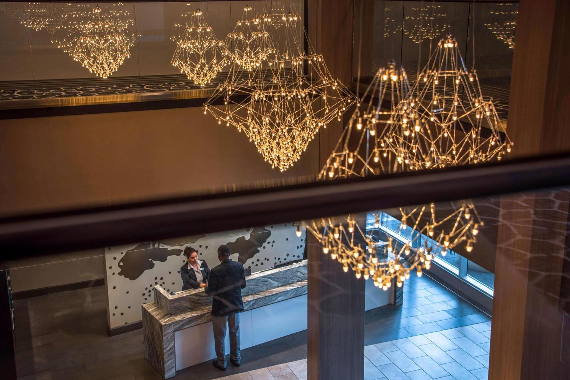 Courtyard By Marriott Bethesda Chevy Chase Hotel Bagian luar foto
