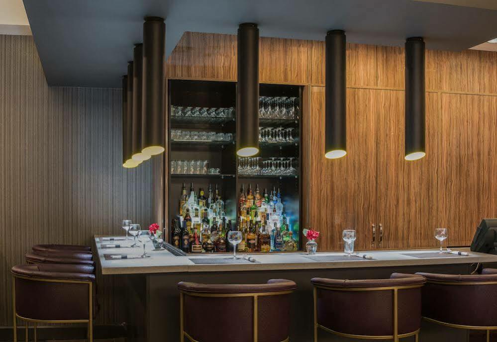 Courtyard By Marriott Bethesda Chevy Chase Hotel Bagian luar foto
